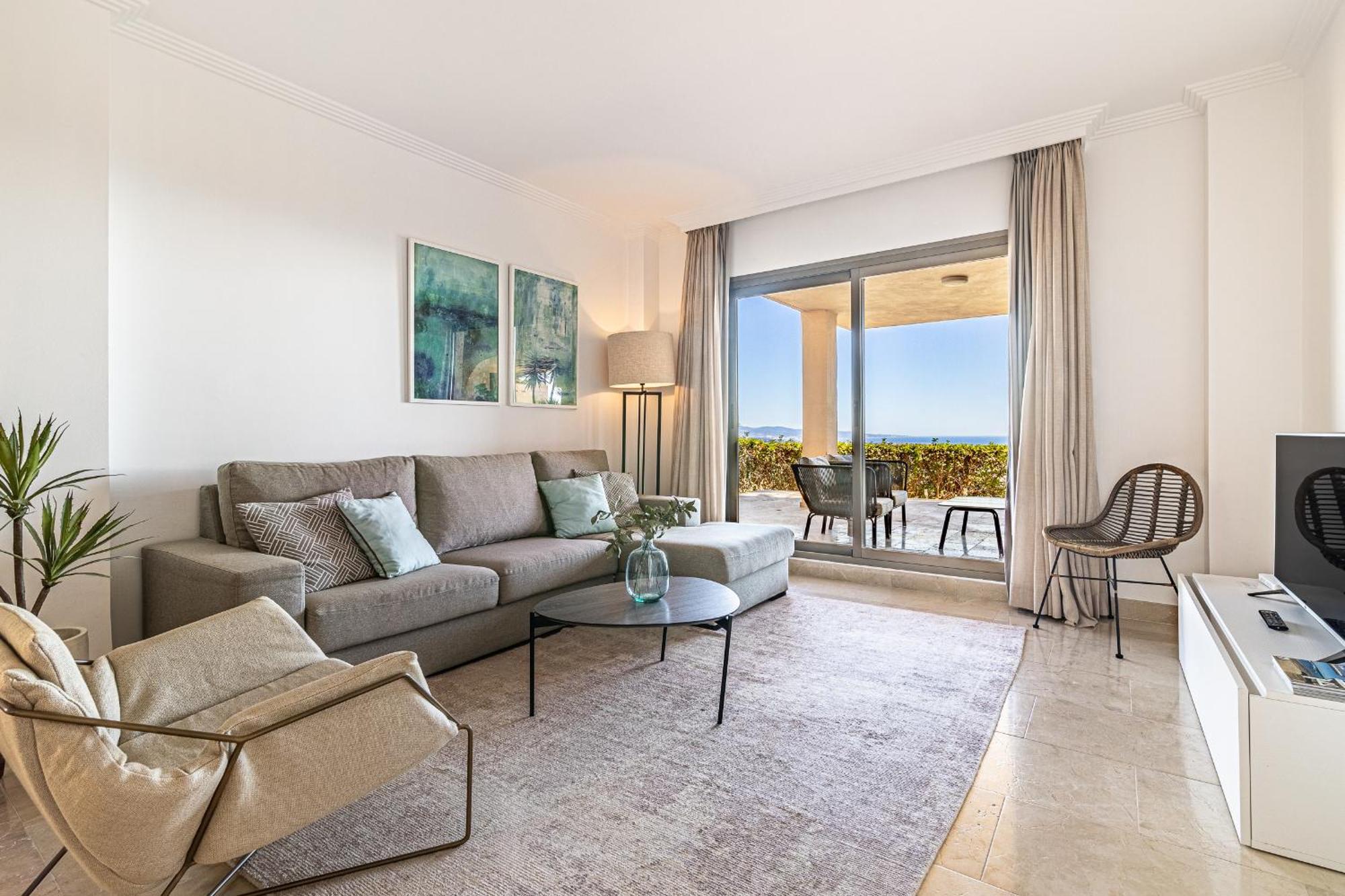 Large 3-Bedroom Nestled In Golf Paradise Estepona Exterior foto