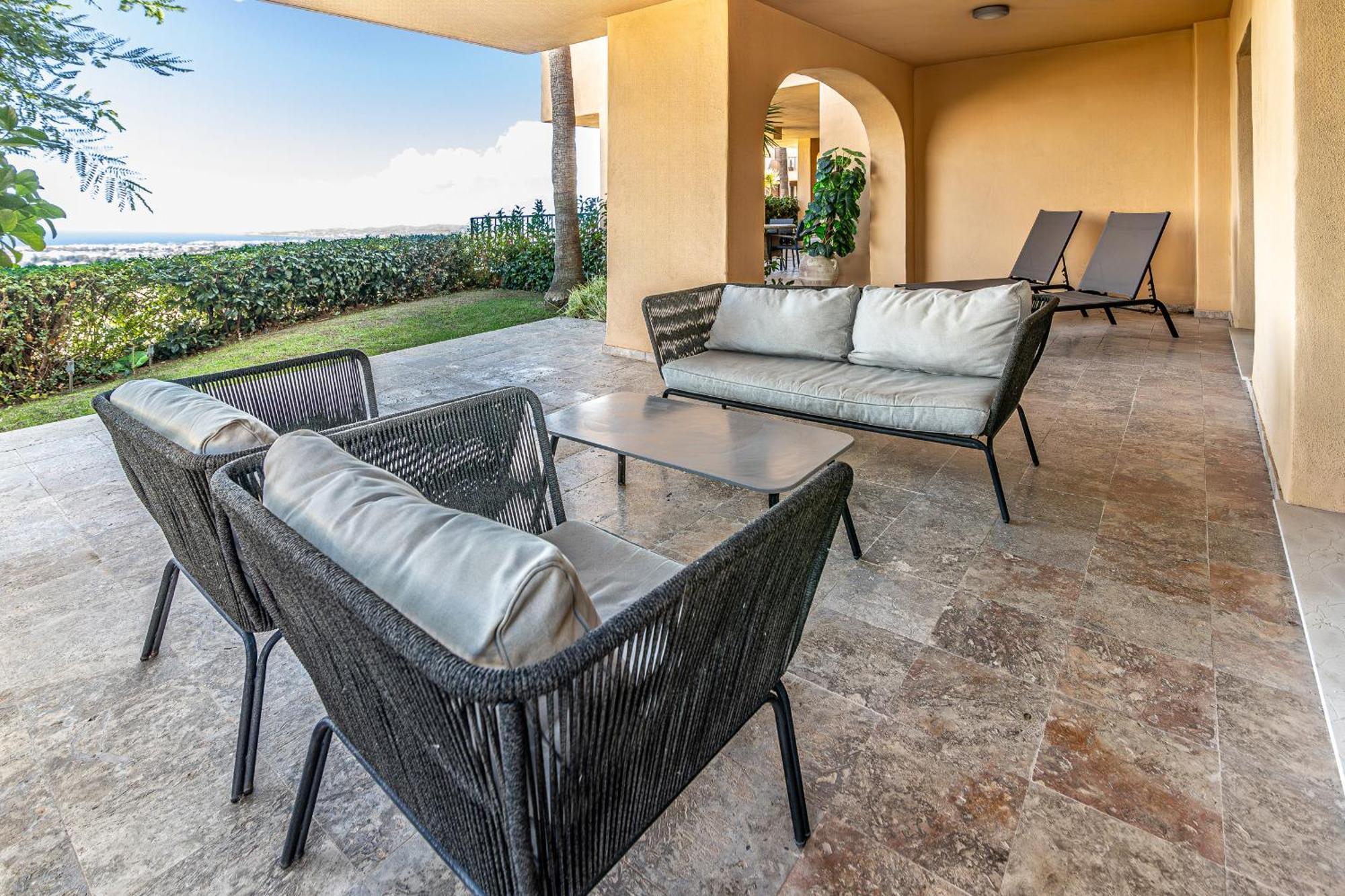 Large 3-Bedroom Nestled In Golf Paradise Estepona Exterior foto